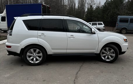 Mitsubishi Outlander III рестайлинг 3, 2011 год, 1 150 000 рублей, 6 фотография