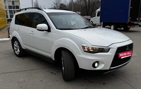 Mitsubishi Outlander III рестайлинг 3, 2011 год, 1 150 000 рублей, 10 фотография