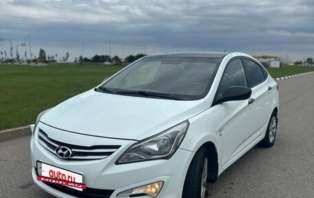 Hyundai Solaris II рестайлинг, 2015 год, 850 000 рублей, 2 фотография