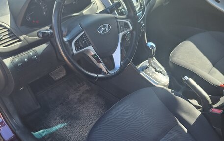 Hyundai Solaris II рестайлинг, 2011 год, 800 000 рублей, 9 фотография