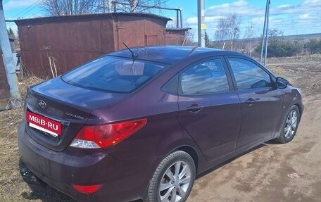 Hyundai Solaris II рестайлинг, 2011 год, 800 000 рублей, 16 фотография