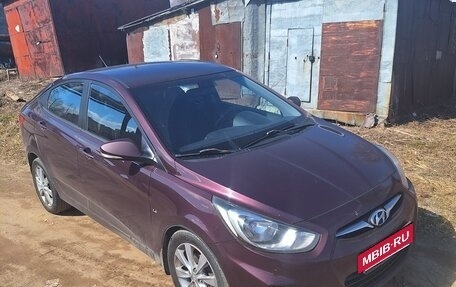 Hyundai Solaris II рестайлинг, 2011 год, 800 000 рублей, 14 фотография