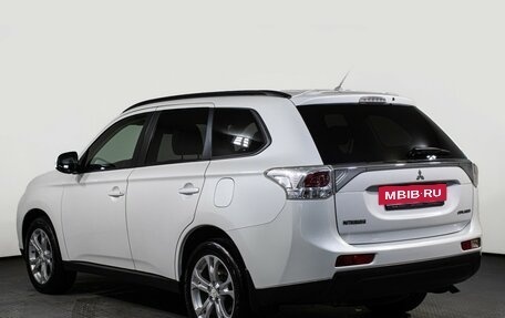 Mitsubishi Outlander III рестайлинг 3, 2014 год, 1 797 000 рублей, 7 фотография