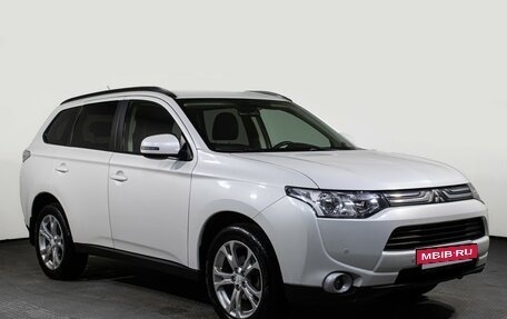Mitsubishi Outlander III рестайлинг 3, 2014 год, 1 797 000 рублей, 3 фотография