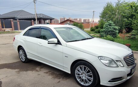 Mercedes-Benz E-Класс, 2010 год, 1 800 000 рублей, 2 фотография