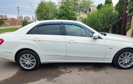 Mercedes-Benz E-Класс, 2010 год, 1 800 000 рублей, 6 фотография