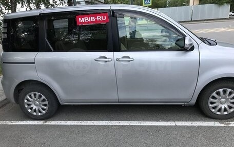 Toyota Sienta I, 2010 год, 860 000 рублей, 15 фотография