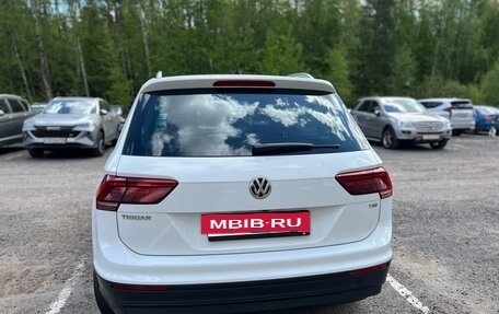 Volkswagen Tiguan II, 2017 год, 1 990 000 рублей, 2 фотография