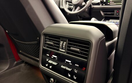 Porsche Cayenne III, 2025 год, 23 870 000 рублей, 32 фотография