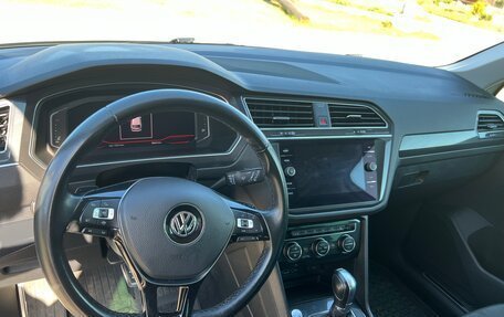 Volkswagen Tiguan II, 2019 год, 3 850 000 рублей, 38 фотография