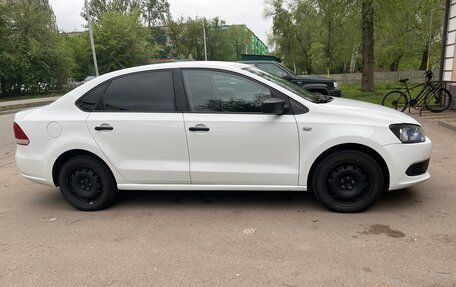Volkswagen Polo VI (EU Market), 2015 год, 890 000 рублей, 4 фотография