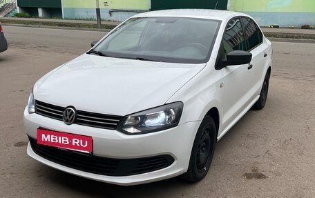 Volkswagen Polo VI (EU Market), 2015 год, 890 000 рублей, 3 фотография