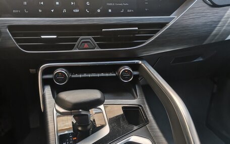 Geely Tugella FY11, 2023 год, 3 550 000 рублей, 12 фотография
