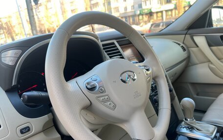 Infiniti FX II, 2009 год, 1 750 000 рублей, 26 фотография