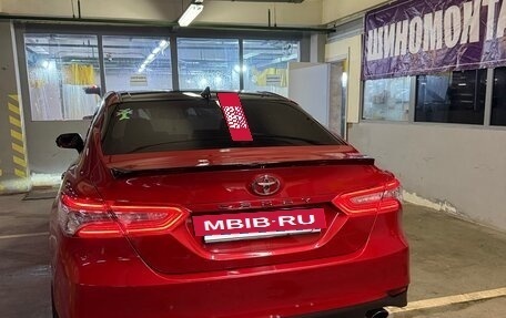 Toyota Camry, 2021 год, 3 200 000 рублей, 2 фотография