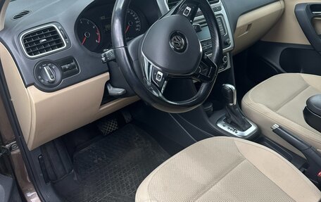Volkswagen Polo VI (EU Market), 2015 год, 1 500 000 рублей, 15 фотография