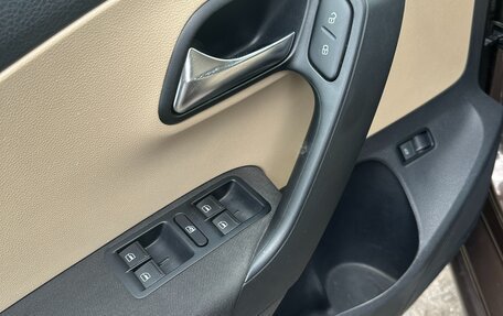 Volkswagen Polo VI (EU Market), 2015 год, 1 500 000 рублей, 22 фотография