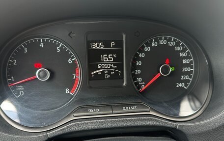 Volkswagen Polo VI (EU Market), 2015 год, 1 500 000 рублей, 25 фотография