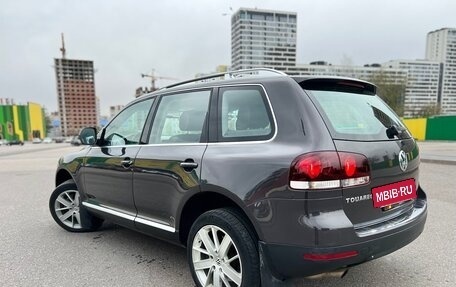 Volkswagen Touareg III, 2007 год, 1 090 000 рублей, 2 фотография