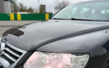 Volkswagen Touareg III, 2007 год, 1 090 000 рублей, 22 фотография