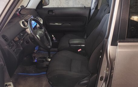 Scion xB II рестайлинг, 2004 год, 599 000 рублей, 13 фотография