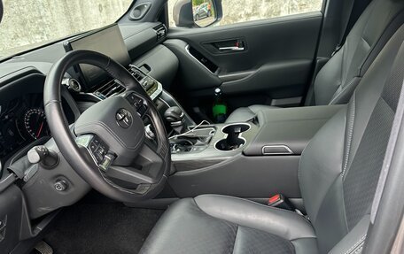 Toyota Land Cruiser, 2023 год, 12 500 000 рублей, 6 фотография