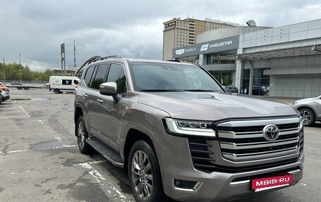 Toyota Land Cruiser, 2023 год, 12 500 000 рублей, 18 фотография