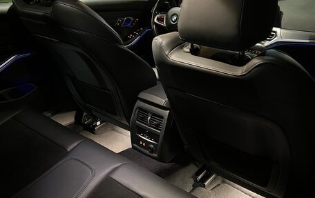 BMW 3 серия, 2019 год, 4 600 000 рублей, 14 фотография
