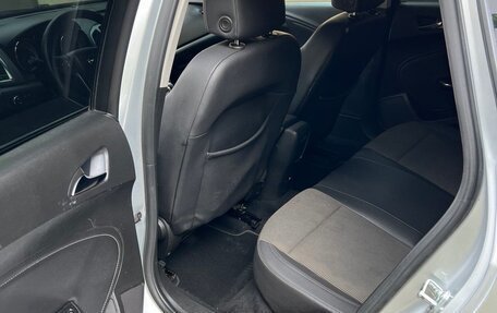 Opel Astra J, 2010 год, 675 000 рублей, 7 фотография