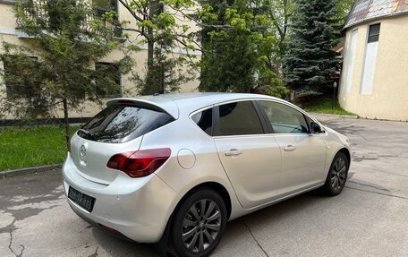 Opel Astra J, 2010 год, 675 000 рублей, 4 фотография