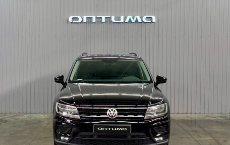 Volkswagen Tiguan II, 2018 год, 2 097 000 рублей, 2 фотография