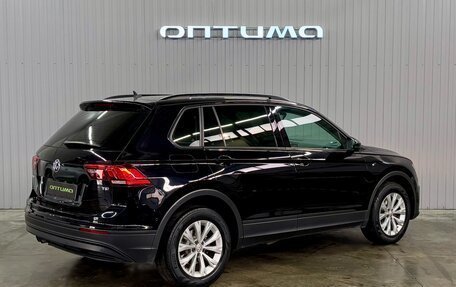 Volkswagen Tiguan II, 2018 год, 2 097 000 рублей, 5 фотография