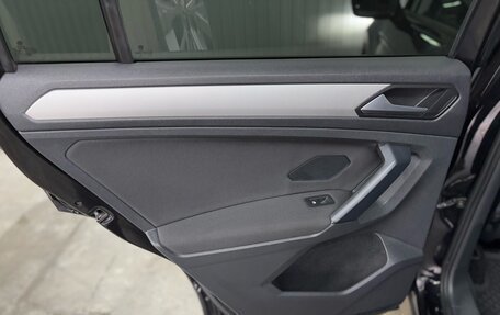 Volkswagen Tiguan II, 2018 год, 2 097 000 рублей, 24 фотография