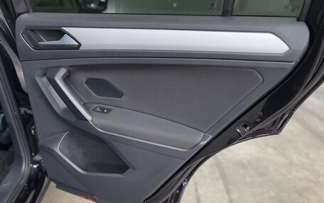 Volkswagen Tiguan II, 2018 год, 2 097 000 рублей, 25 фотография
