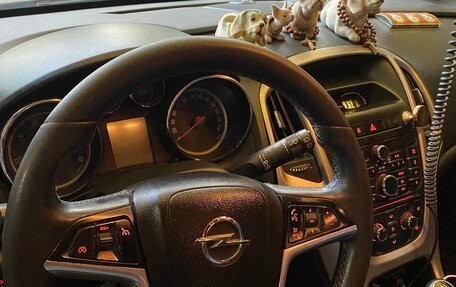 Opel Astra J, 2011 год, 700 000 рублей, 1 фотография