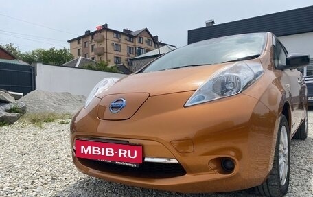 Nissan Leaf I, 2016 год, 950 000 рублей, 2 фотография