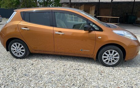 Nissan Leaf I, 2016 год, 950 000 рублей, 7 фотография