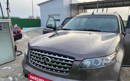 Infiniti FX I, 2004 год, 930 000 рублей, 15 фотография