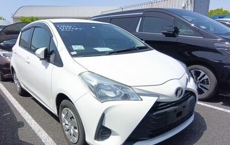 Toyota Vitz, 2018 год, 850 000 рублей, 2 фотография
