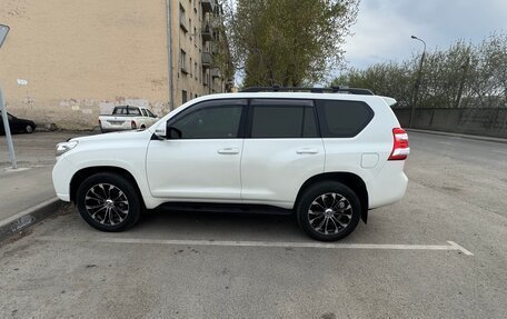 Toyota Land Cruiser Prado 150 рестайлинг 2, 2014 год, 3 350 000 рублей, 5 фотография