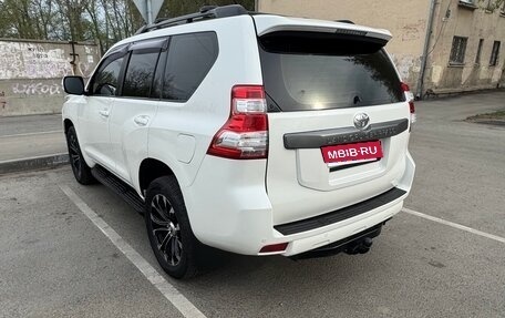 Toyota Land Cruiser Prado 150 рестайлинг 2, 2014 год, 3 350 000 рублей, 11 фотография