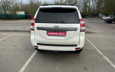 Toyota Land Cruiser Prado 150 рестайлинг 2, 2014 год, 3 350 000 рублей, 8 фотография