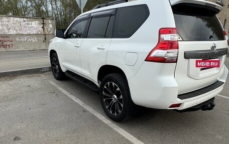 Toyota Land Cruiser Prado 150 рестайлинг 2, 2014 год, 3 350 000 рублей, 4 фотография