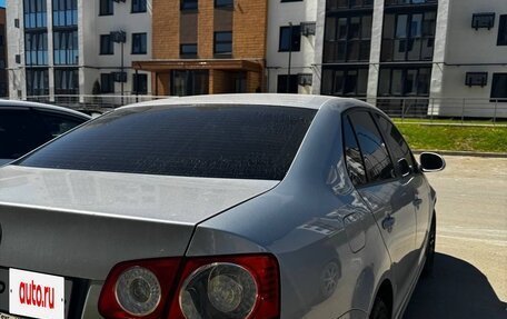 Volkswagen Jetta VI, 2010 год, 800 000 рублей, 6 фотография