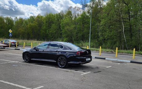 Volkswagen Passat B8 рестайлинг, 2017 год, 2 800 000 рублей, 4 фотография