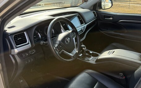 Toyota Highlander III, 2014 год, 2 800 000 рублей, 5 фотография