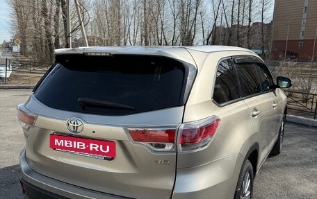 Toyota Highlander III, 2014 год, 2 800 000 рублей, 3 фотография