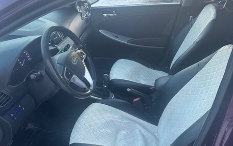 Hyundai Solaris II рестайлинг, 2012 год, 750 000 рублей, 3 фотография