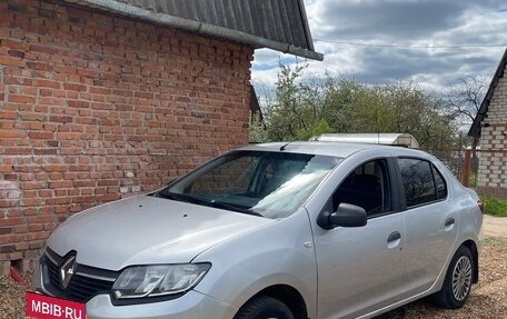Renault Logan II, 2015 год, 550 000 рублей, 2 фотография
