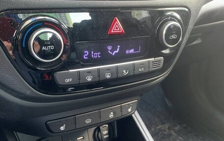Hyundai Solaris II рестайлинг, 2018 год, 1 250 000 рублей, 12 фотография